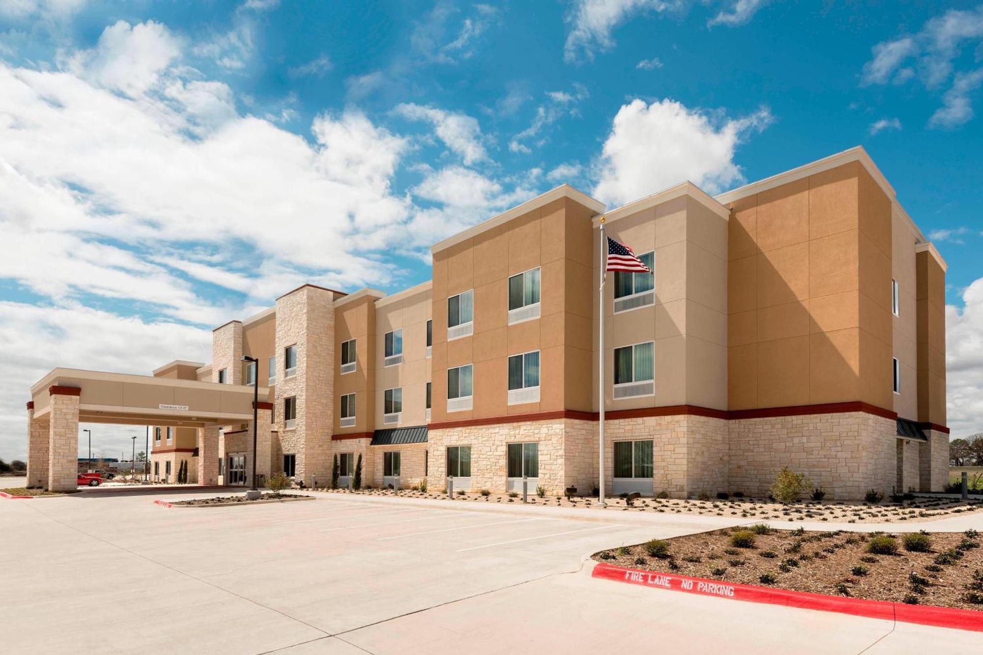 Fairfield Inn & Suites By Marriott Fredericksburg Texas Экстерьер фото