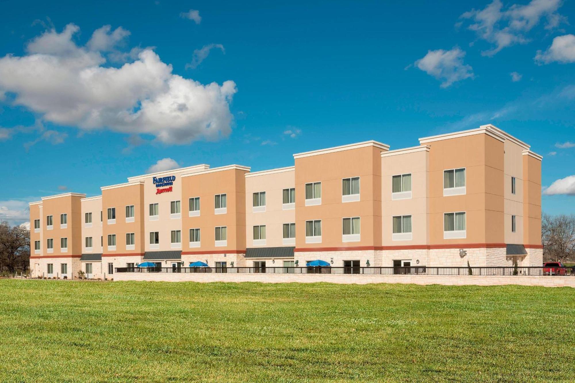 Fairfield Inn & Suites By Marriott Fredericksburg Texas Экстерьер фото